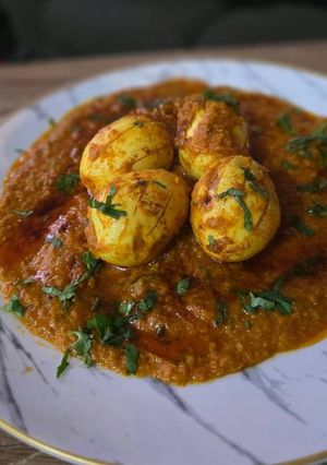 A picture of Egg butter masala.