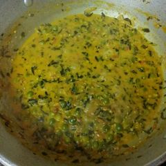 A picture of Methi malai matar.