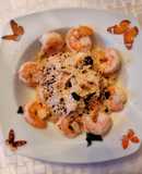 Fettuccine base de konjak al alfredo con camarones. Keto