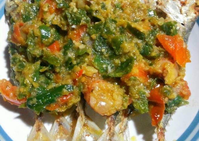 Resep Ikan Kembung Cabai Hijau Oleh Ika Riska Cookpad