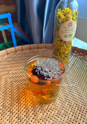 Hình của món Trà Hoa Cúc Hạt Chia.