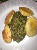 Guiso de acelgas con papas doradas