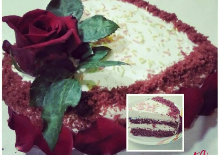 Simple Way to Make Perfect Red Velvet Cake