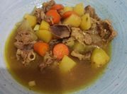 Gambar kari sapi kentang wortel