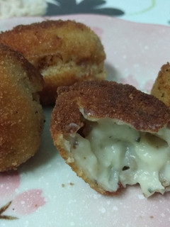 Una foto de Croquetas de champiñones al ajillo