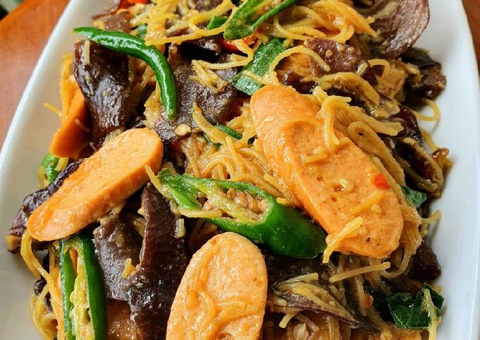 Anti Ribet, Buat Bihun Goreng Jamur Kuping dan Sosis Bahan Sederhana