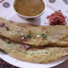 A picture of Palak rava dosa.