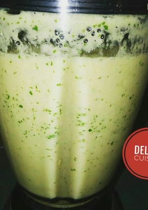 A picture of Pineapple & Cucumber Smoothie.