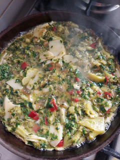 Una foto de Tortilla de Brócoli y espinaca 💯