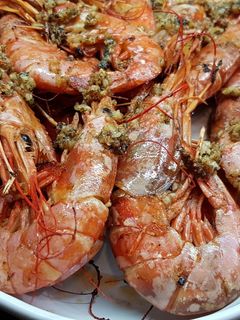 Una foto de Gambones al Ajillo