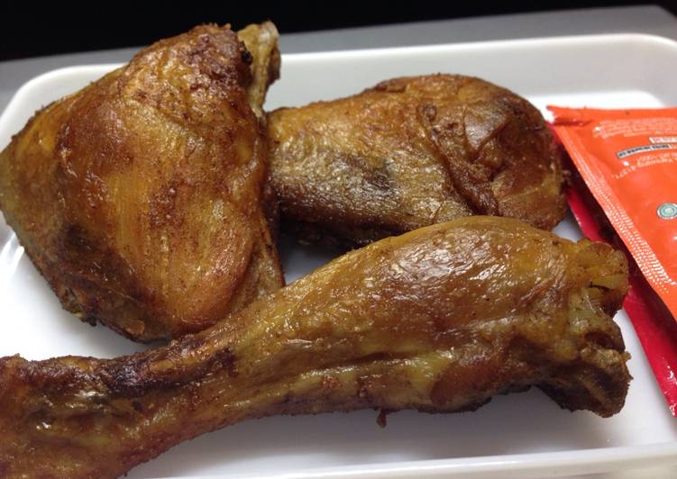 Resep Ayam goreng sederhana oleh Dwi Agung - Cookpad