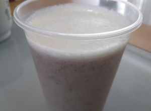 Una foto de Licuado de 🍌 y linaza