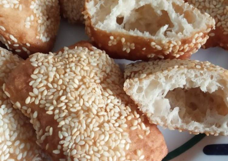 Langkah Mudah untuk Menyiapkan Hollow donut / roti goreng / odading kopong yang Lezat Sekali