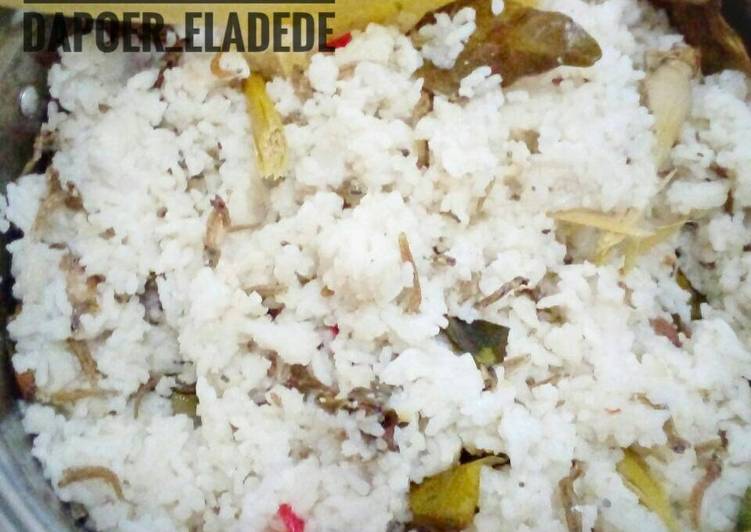 Langkah Mudah untuk Menyiapkan Nasi Liwet recook No Rawit 😊 (Source : mb Iien Soegie) yang Bisa Manjain Lidah