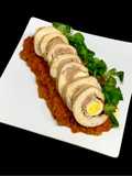 Involtino di Pollo con Salsa di Peperoni