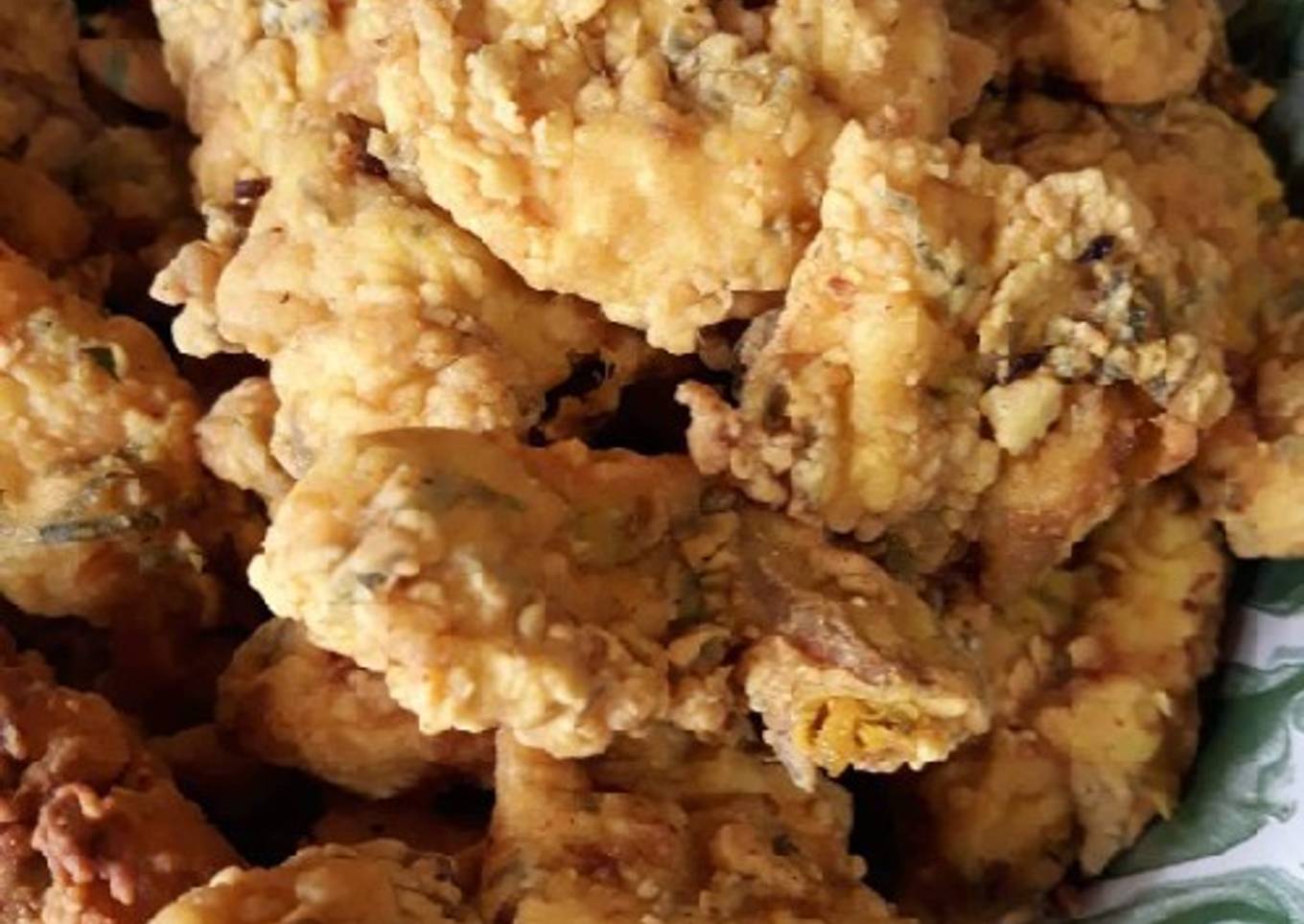 Ayam Goreng Daun Kunyit