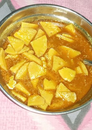 A picture of Calocasia / Musa paradisica/ Banda Arbi curry.