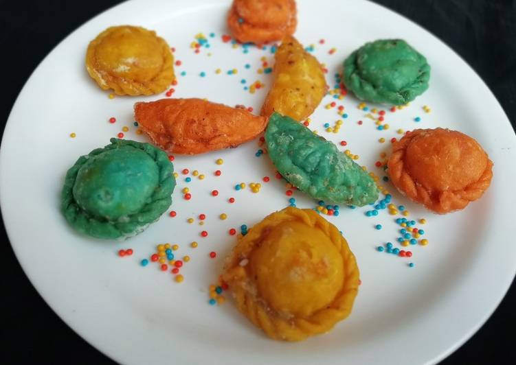 Recipe of Speedy Colourful gujiya stuffed with kaju halwa