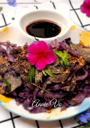 Hình của món Bắp cải tím xào gan heo.