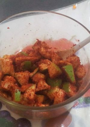 A picture of Instant raw mango pickle.