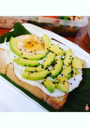 รูปของ ปังไข่อะโวคาโด,,,🍞🥚🥑🥚🍞