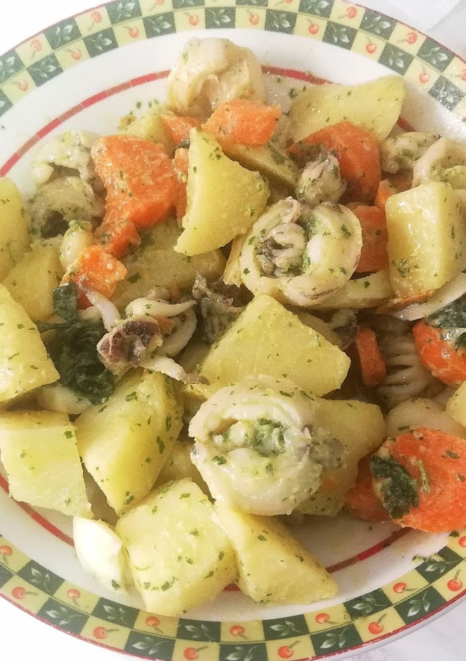 Una foto de Ensaladilla con Sepia