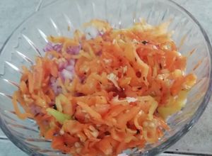 Una foto de Salsa de habaneros con cebolla morada