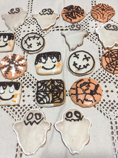 Una foto de Galletitas de Halloween de miel y canela