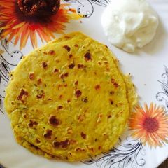 A picture of Aloo paratha.