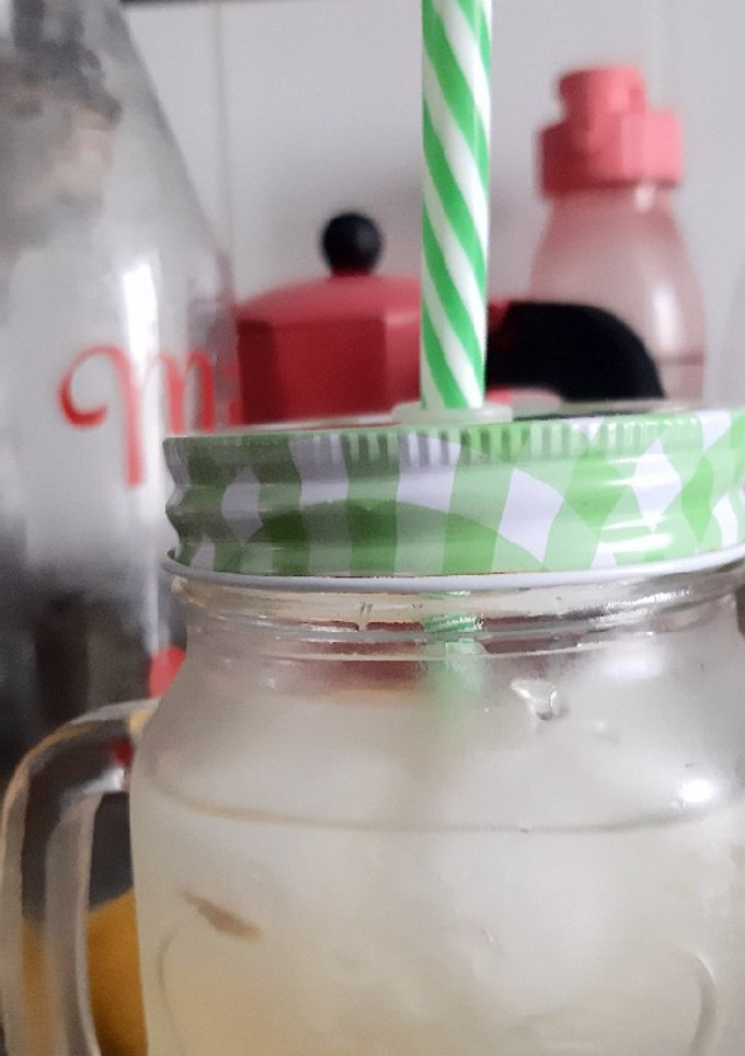 Una foto de Limonada de 3 ingredientes facilísima y deliciosa😋