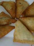 Empanadas navideñas de pan de caja, queso y pimiento rojo las Correa