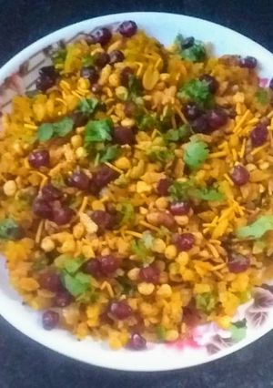 इंदौरी पोहा (Indori poha recipe in hindi) रेसिपी मुख्य फोटो