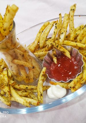 मसाला फ्रेंच फ्राइस (Masala french fries recipe in Hindi) रेसिपी मुख्य फोटो