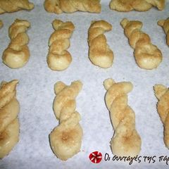 A picture of Simple and healthy koulourakia.