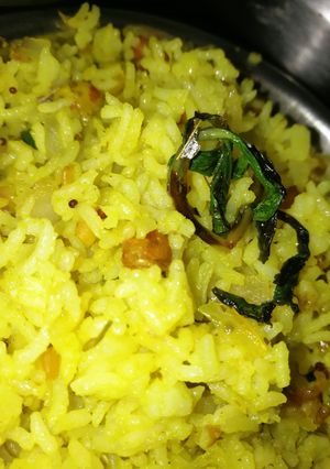 A picture of Lemon rice.