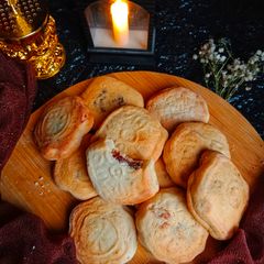 A picture of Moon Cakes.