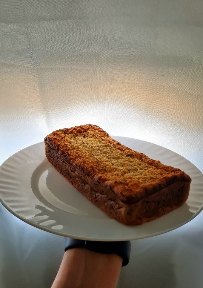 Una foto de Budín sin tacc de manzana y yogur🍎