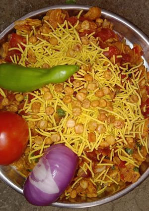 ભેળ (Bhel Recipe in Gujarati) રેસીપી મુખ્ય ફોટો