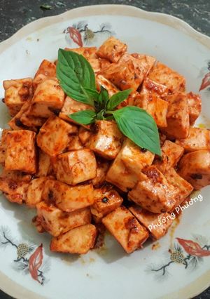 Hình của món Đậu khuôn chiên sốt ớt hàn.