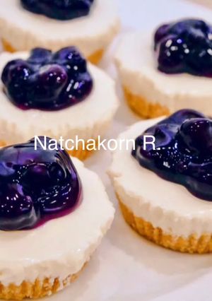 รูปของ Fresh Cheese Pie With Blueberry Sauce (บูลเบอรี่ชีสพายสด)