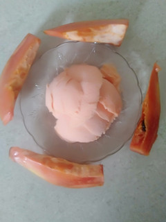 પપૈયા આઈસ્ક્રીમ (Papaya Icecream Recipe In Gujarati) રેસીપી મુખ્ય ફોટો