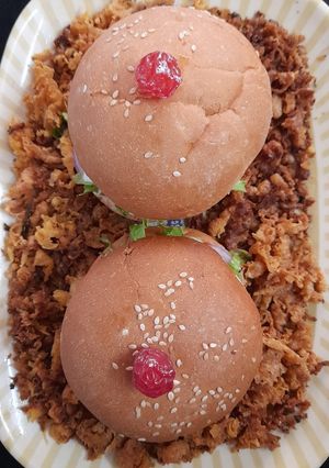 A picture of Desi Burger.