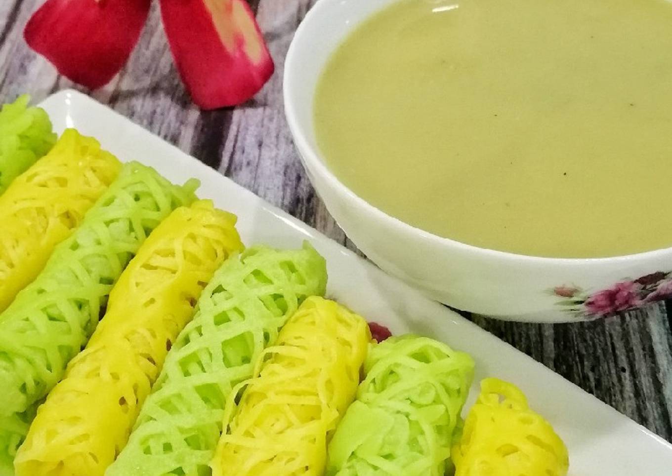 Roti jala dengan puding durian