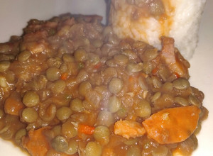 Una foto de Cazuela de lentejas