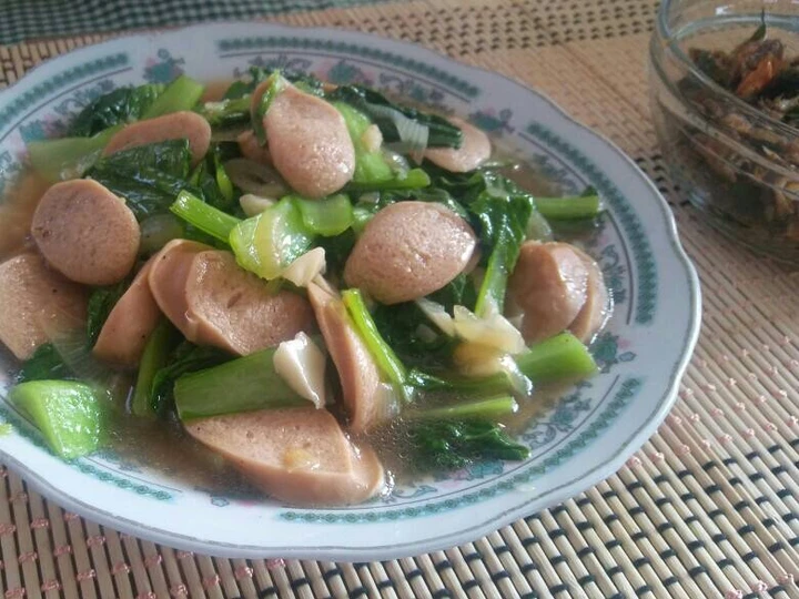 Langkah Gampang Membuat Resep Beef Bratwurst cah Baby Pokcoy Anti Ribet, Mantap
