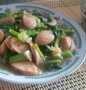 Langkah Gampang Membuat Resep Beef Bratwurst cah Baby Pokcoy Anti Ribet, Mantap