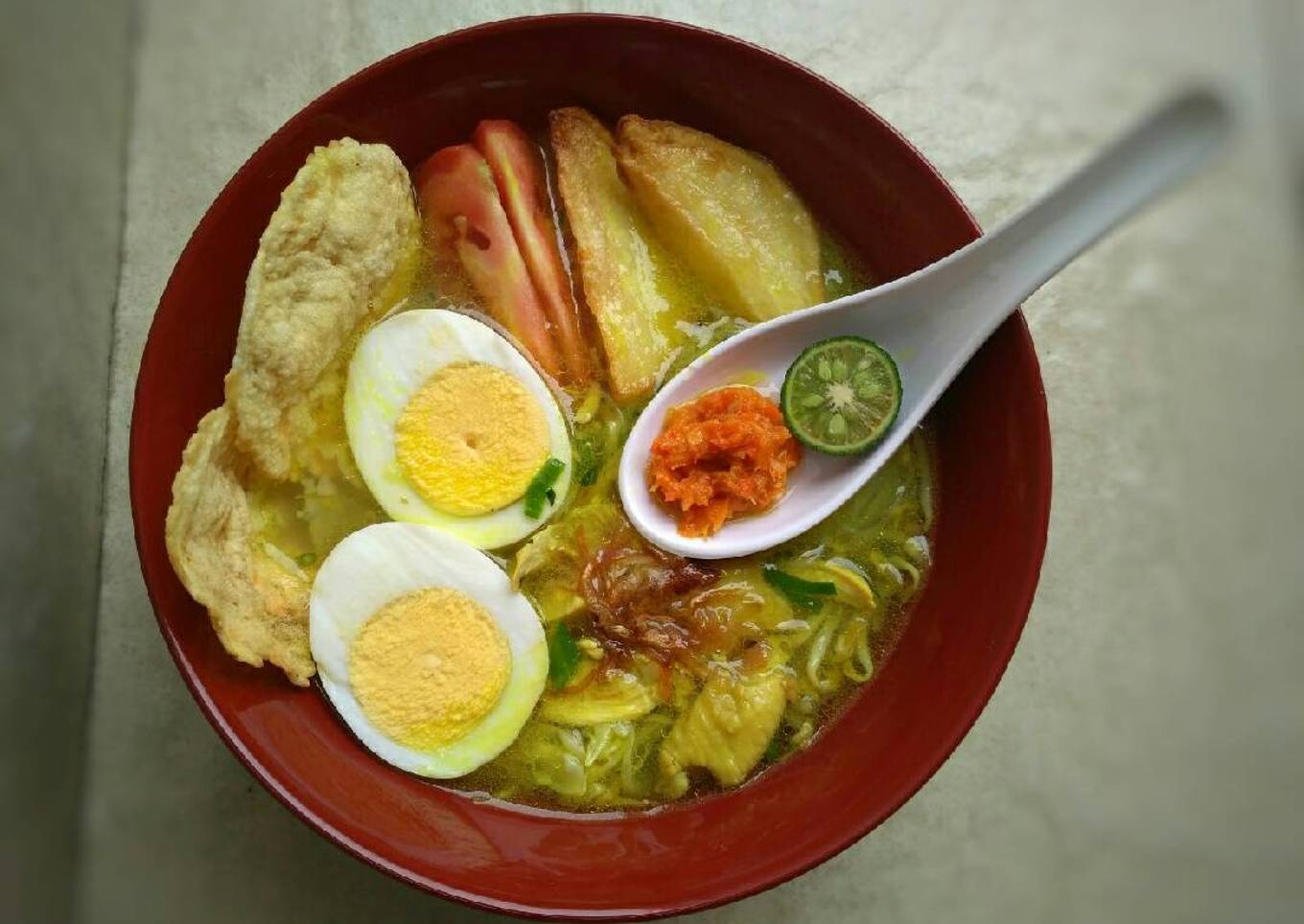 Soto ayam kuah kuning