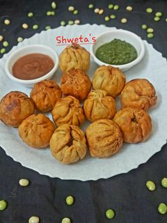 લીલવા ની કચોરી જૈન (Lilva Kachori Jain Recipe In Gujarati) રેસીપી મુખ્ય ફોટો