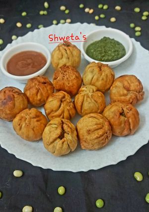 લીલવા ની કચોરી જૈન (Lilva Kachori Jain Recipe In Gujarati) રેસીપી મુખ્ય ફોટો