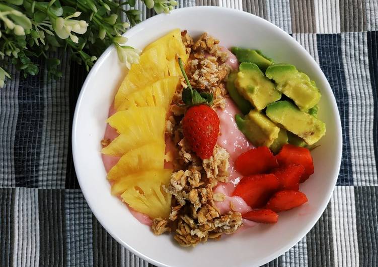 Resep Sarapan sehat 15 (soursop and guava smoothies bowl) yang Bikin Ngiler
